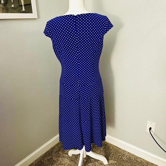 Anne Klein Fitted Purple and white polka dot fit and flare midi dress Size 8 - Picture 2 of 4